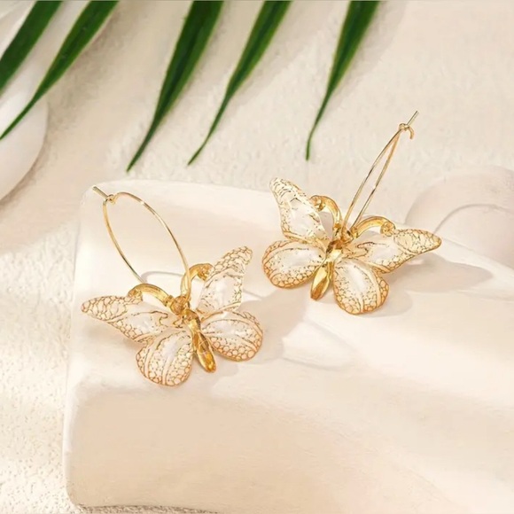Elegant Gold and White Butterfly Earrings - Picture 3 of 4